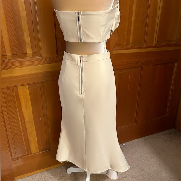 Nude Colored  2-Piece Skirt Suit. - Picture 7 of 16
